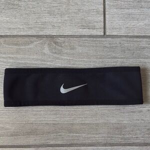 Nike Black Workout Ear warmer Headband